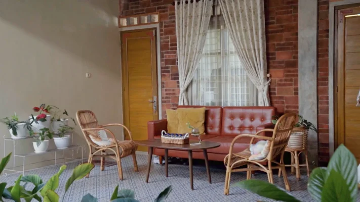 Lovely Visit 4 - Yohkebed Arumdika