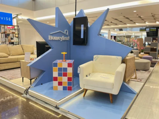 CORET SOFA PITCHY DROP NATASHA CHIC MERAYAKAN LOKAL LORA SORAYA LORA MEJA MAKAN GANISHA DEMORE COZY BIANCA COVER Perdana di Solo, Sofa Minimalis Terbaru Lovise Hadir di Homeyfest Vol. 4
