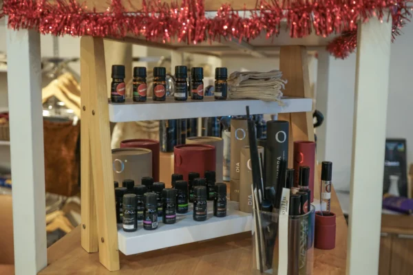 Merayakan lokal-1 Lovise Sofa